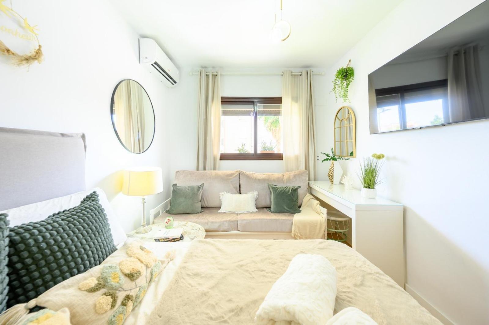 Estudio Con Parking Teatinos Malaga Living Εξωτερικό φωτογραφία